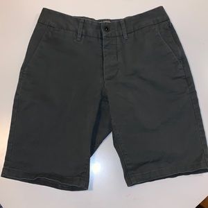 Giro button fly messenger shorts
